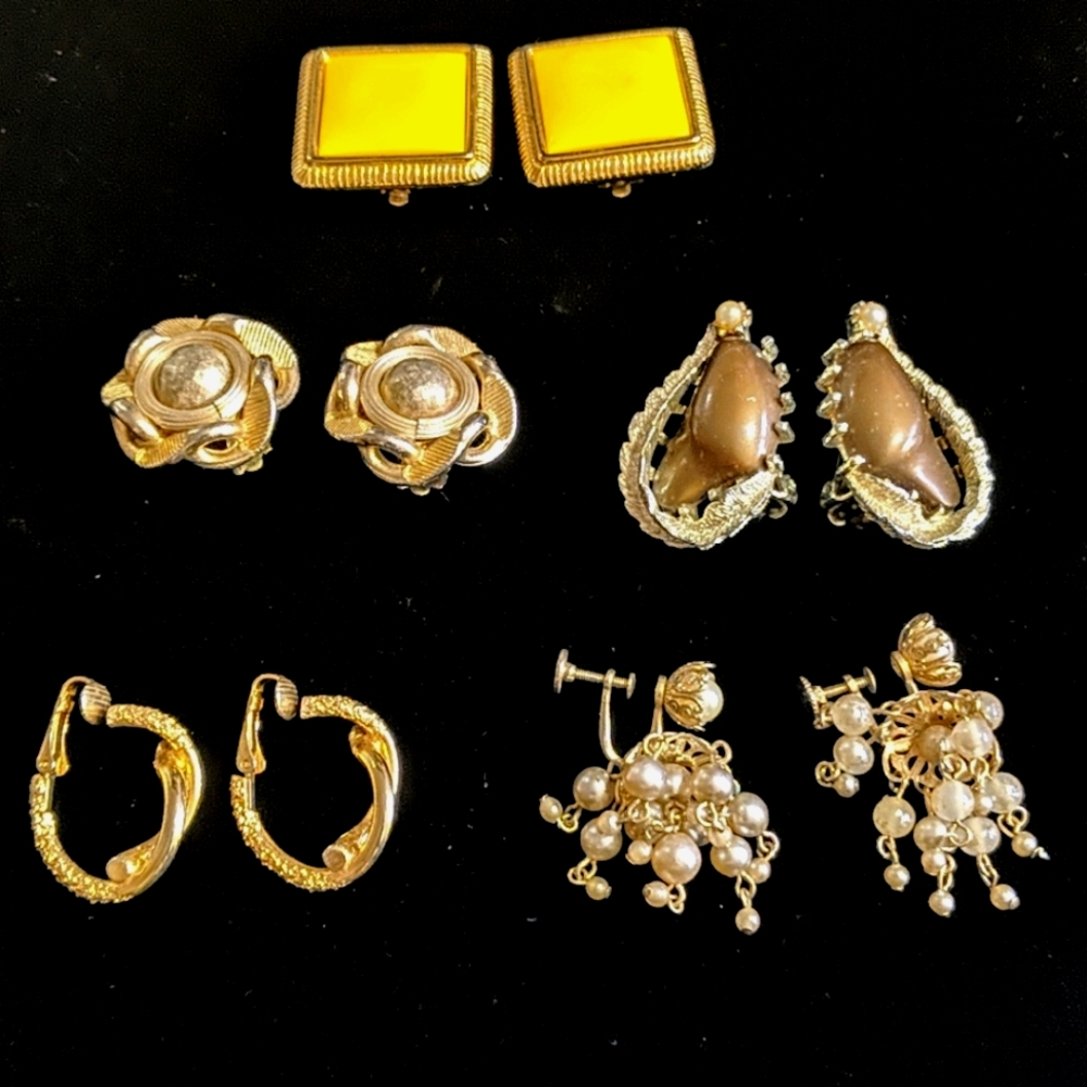 Lot 5 pairs VTG Clip earrings